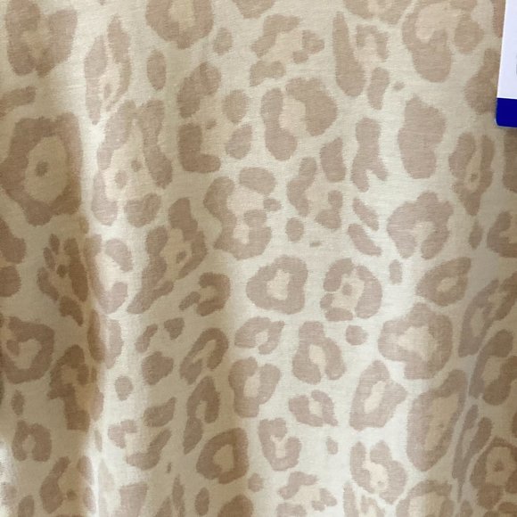 BNWT Buffalo Women's Soft Animal Print T Shirt Top Size Large - Picture 3 of 10
